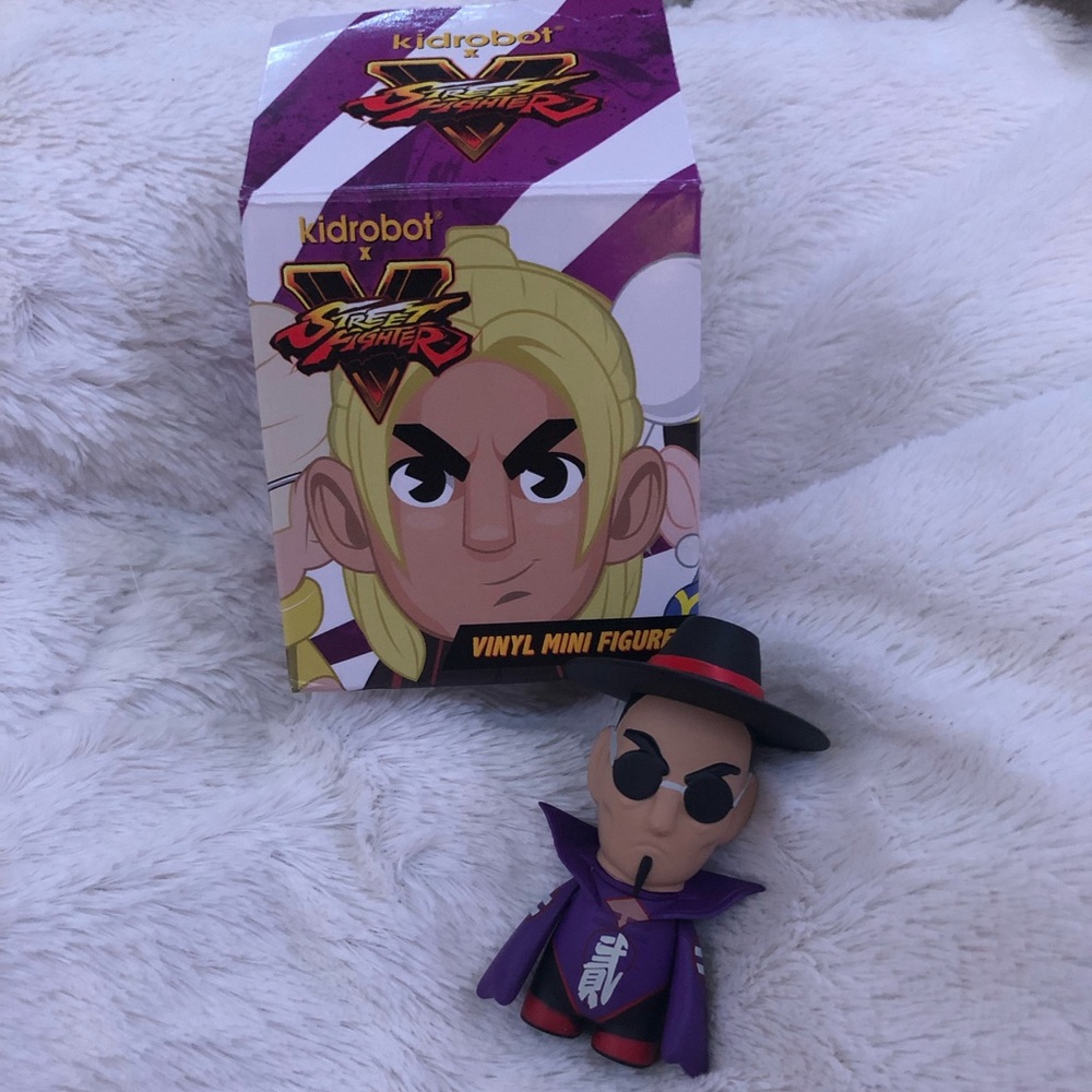 Street fighter mini figure